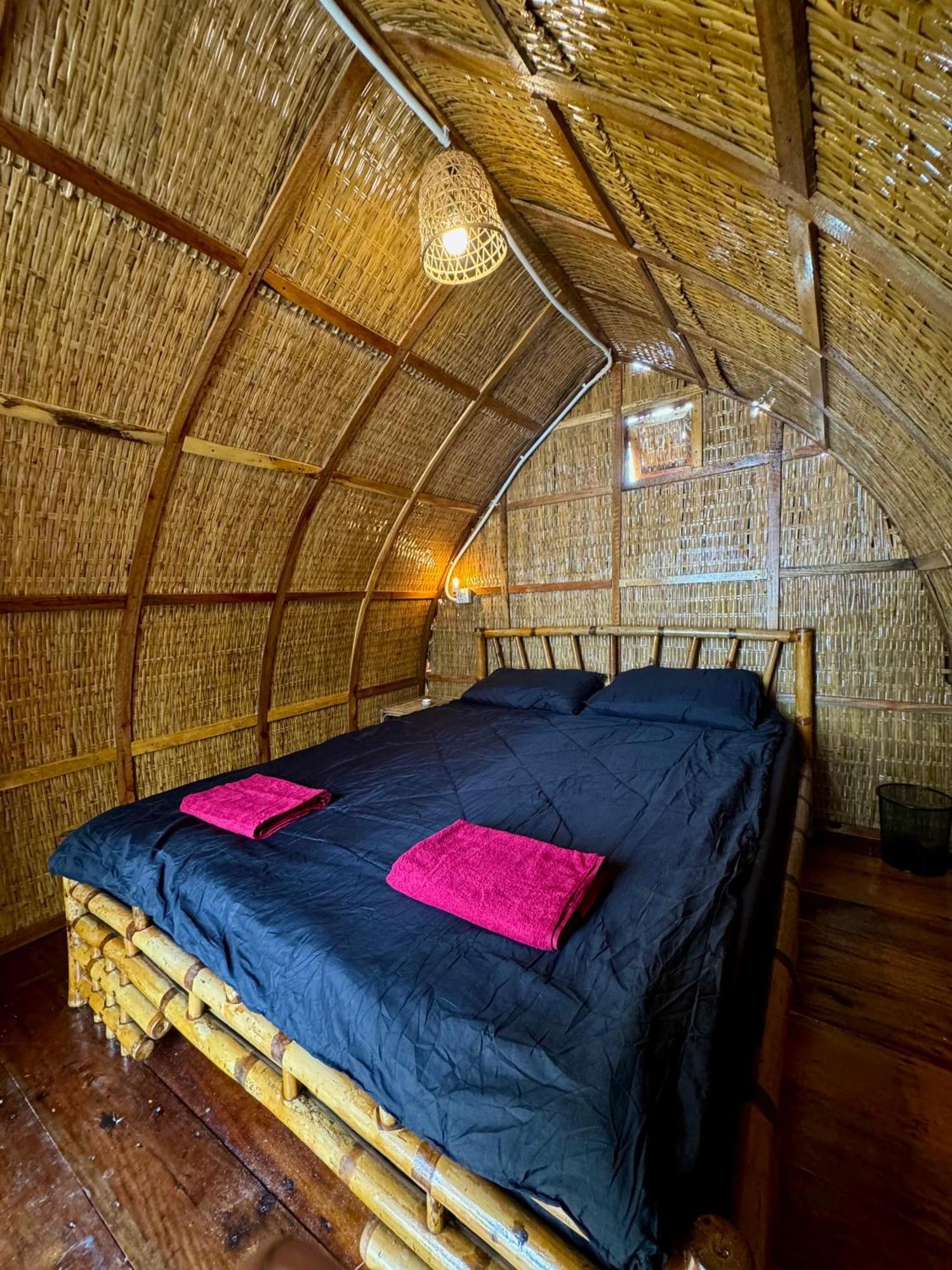 Rafikis Retreat Hostel Derm Tkov Village Bagian luar foto