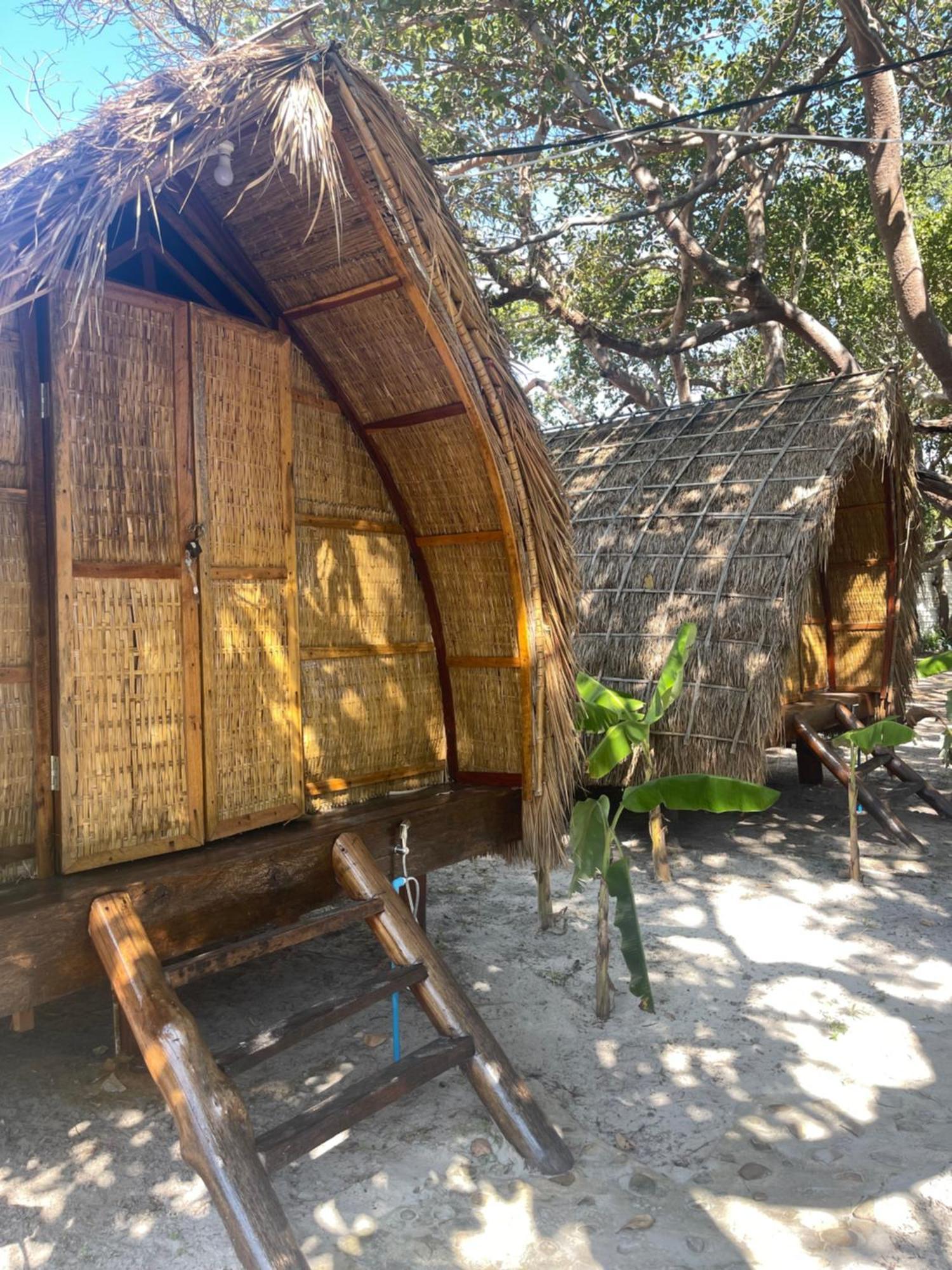 Rafikis Retreat Hostel Derm Tkov Village Bagian luar foto